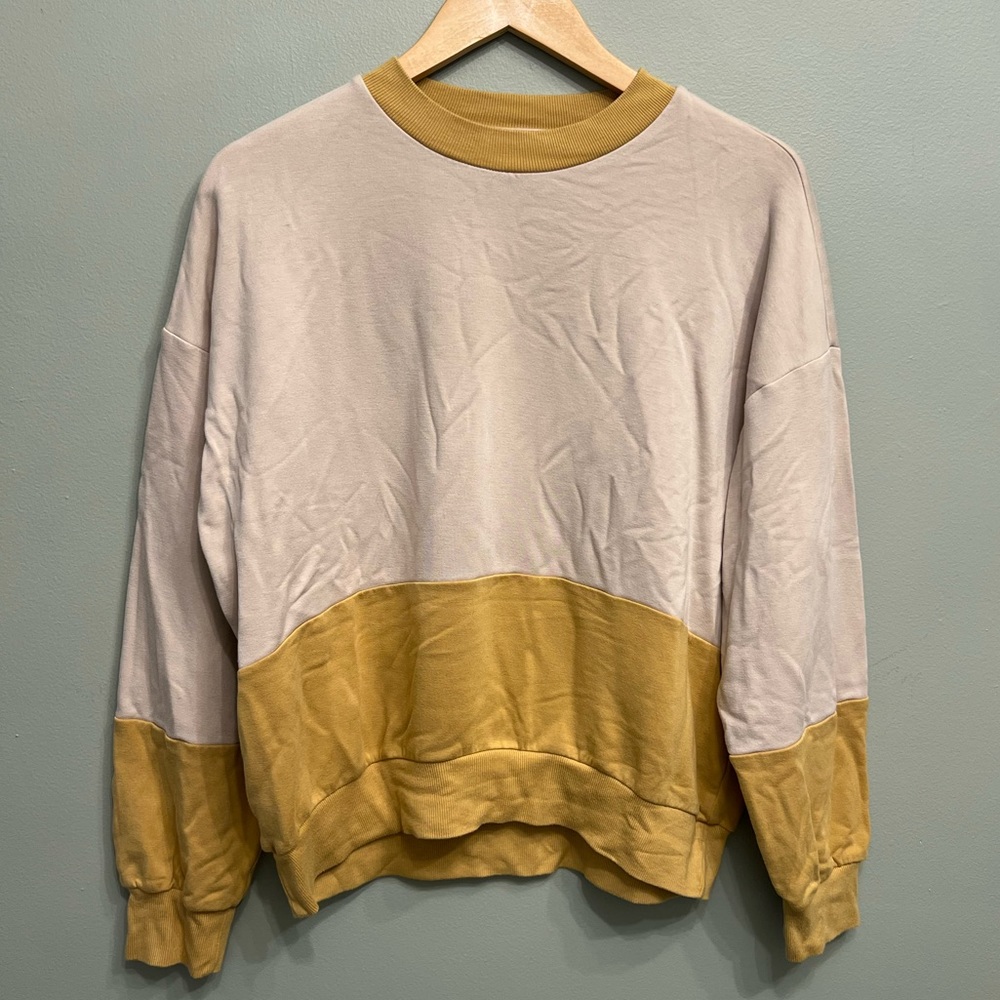 Lou & Grey Crewneck Colorblock Signaturesoft Plush Sweatshirt - Size Medium